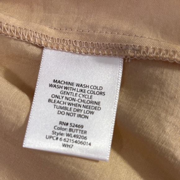 White Stag Shimmering Gold Blouse LS Tucked Bodice EUC Sz XL - Picture 7 of 8